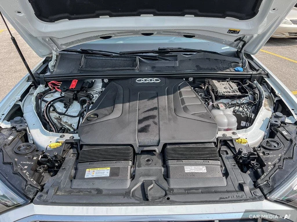 Audi Q7 Komfort 45 TFSI * АвтоКредит (ЦЕНА ДО БГ) - изображение 9