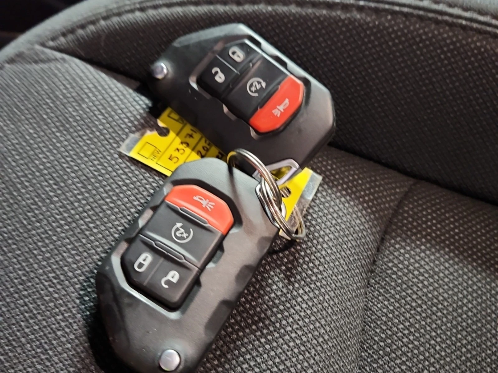 Jeep Gladiator 3.6L 6cyl 4WD, снимка 8 - Автомобили и джипове - 53710059