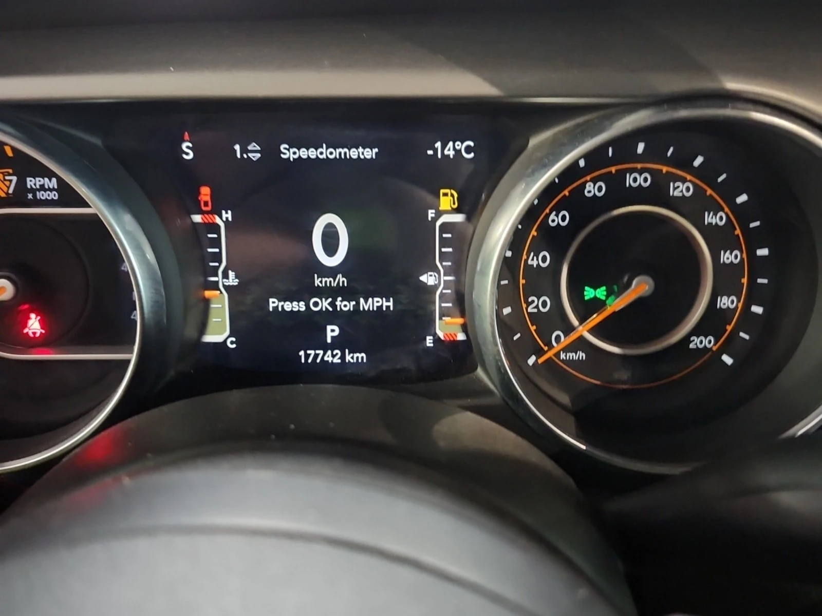 Jeep Gladiator 3.6L 6cyl 4WD, снимка 9 - Автомобили и джипове - 53710059