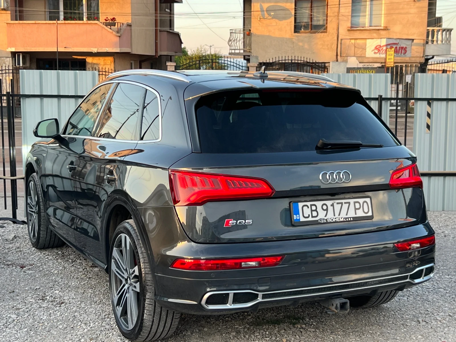 Audi SQ5 3.0TFSI* MATRIX* PANO* CARPLAY* B&O* BLIND SPOT, снимка 4 - Автомобили и джипове - 55120450