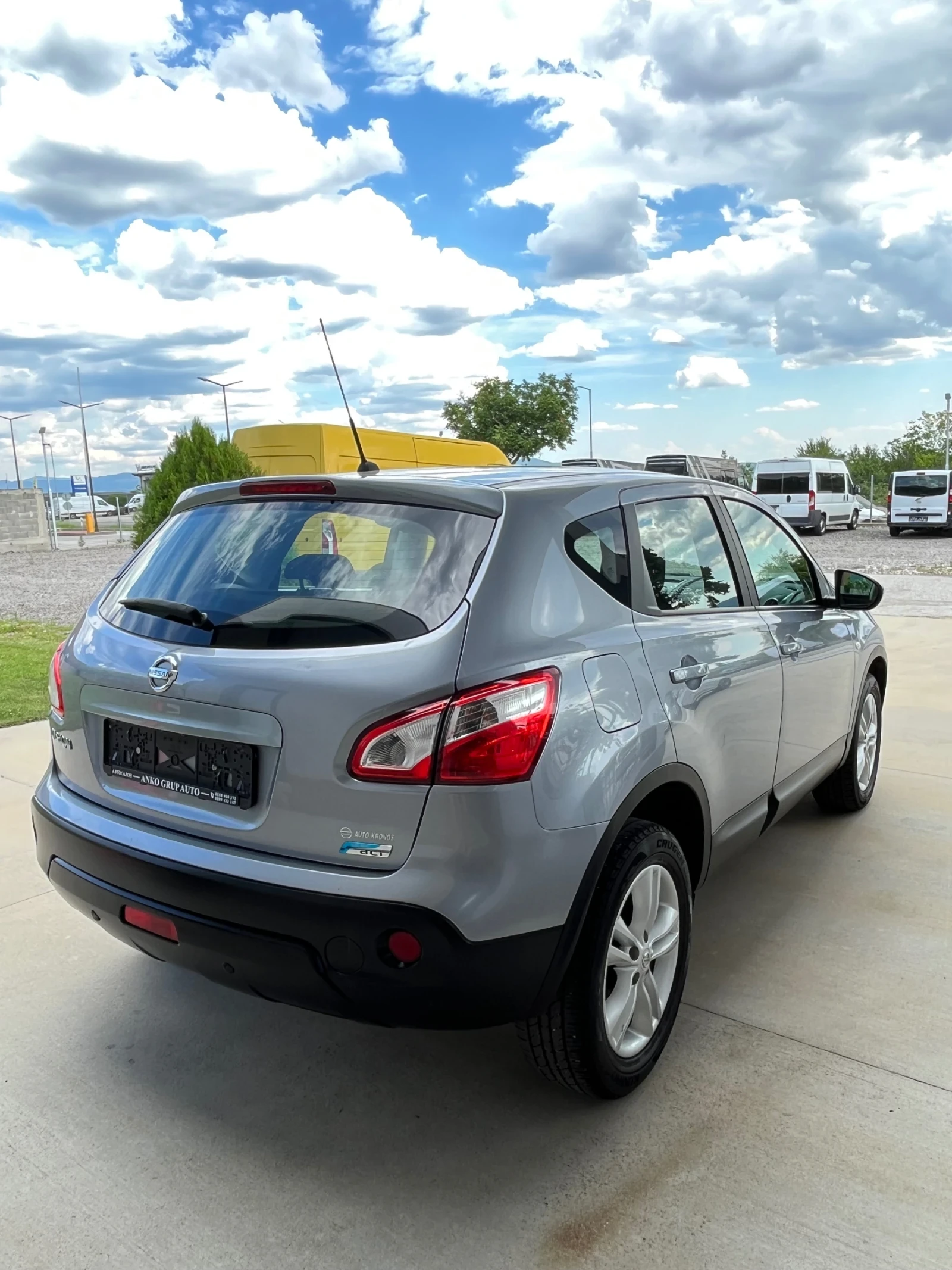 Nissan Qashqai 1, 6 DCI, снимка 11 - Автомобили и джипове - 55207596