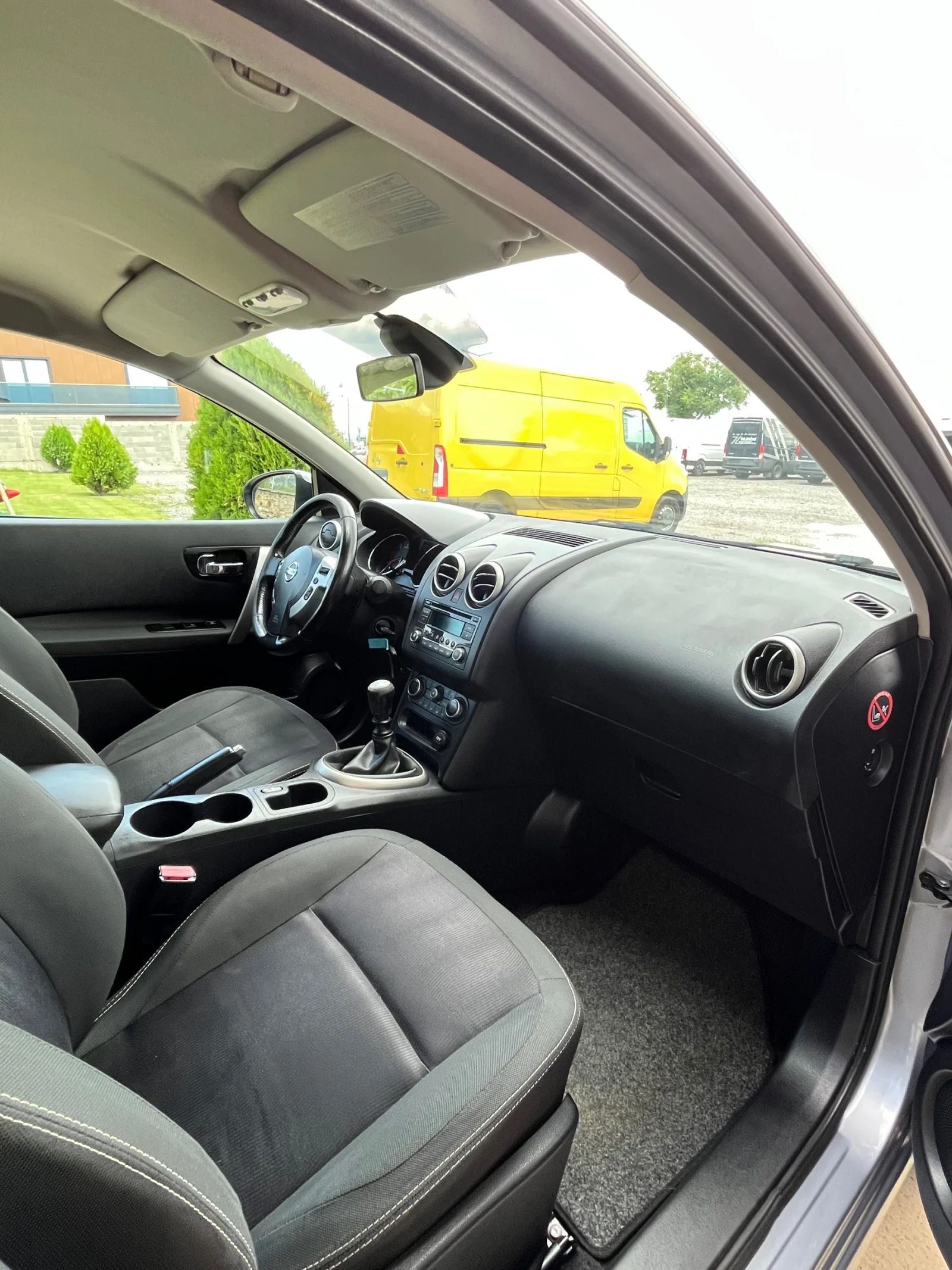 Nissan Qashqai 1, 6 DCI, снимка 13 - Автомобили и джипове - 55207596