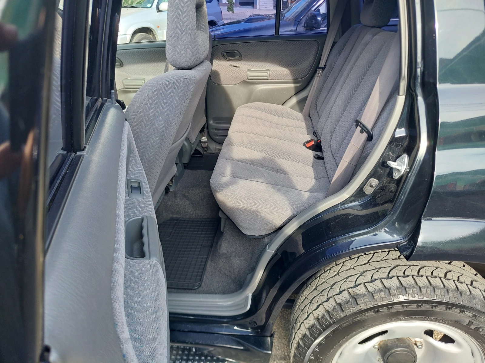 Suzuki Grand vitara 2, 5i-144kc.-ТОП СЪСТОЯНИЕ, снимка 13 - Автомобили и джипове - 55316177