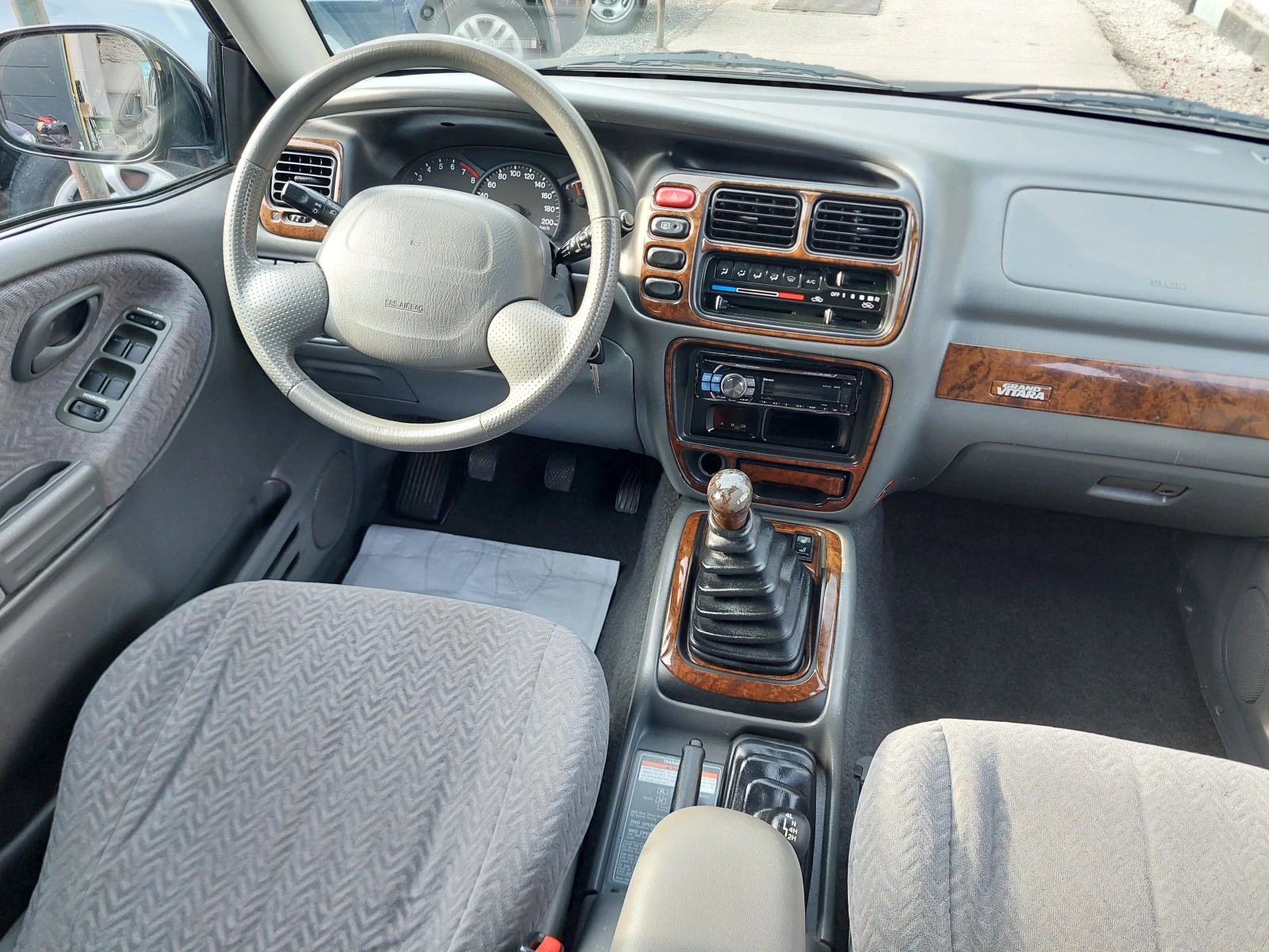 Suzuki Grand vitara 2, 5i-144kc.-ТОП СЪСТОЯНИЕ, снимка 10 - Автомобили и джипове - 55316177