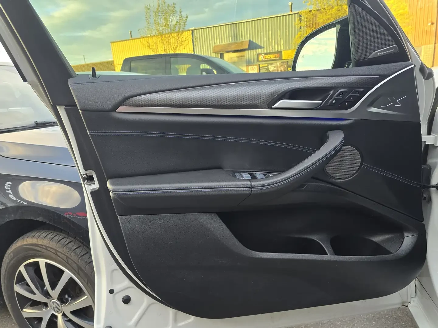 BMW X3 M40i* Distronic* Headup* Harman Kardon* Digital, снимка 7 - Автомобили и джипове - 55526173