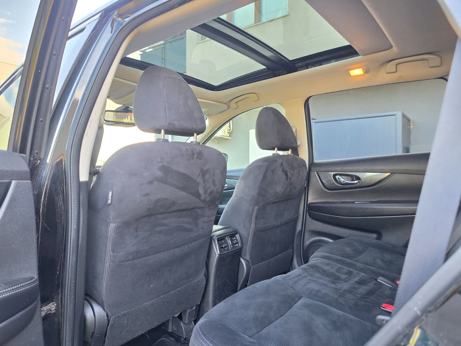 Nissan X-trail 1.6, 4x4, 131 к.с, снимка 11 - Автомобили и джипове - 55736494