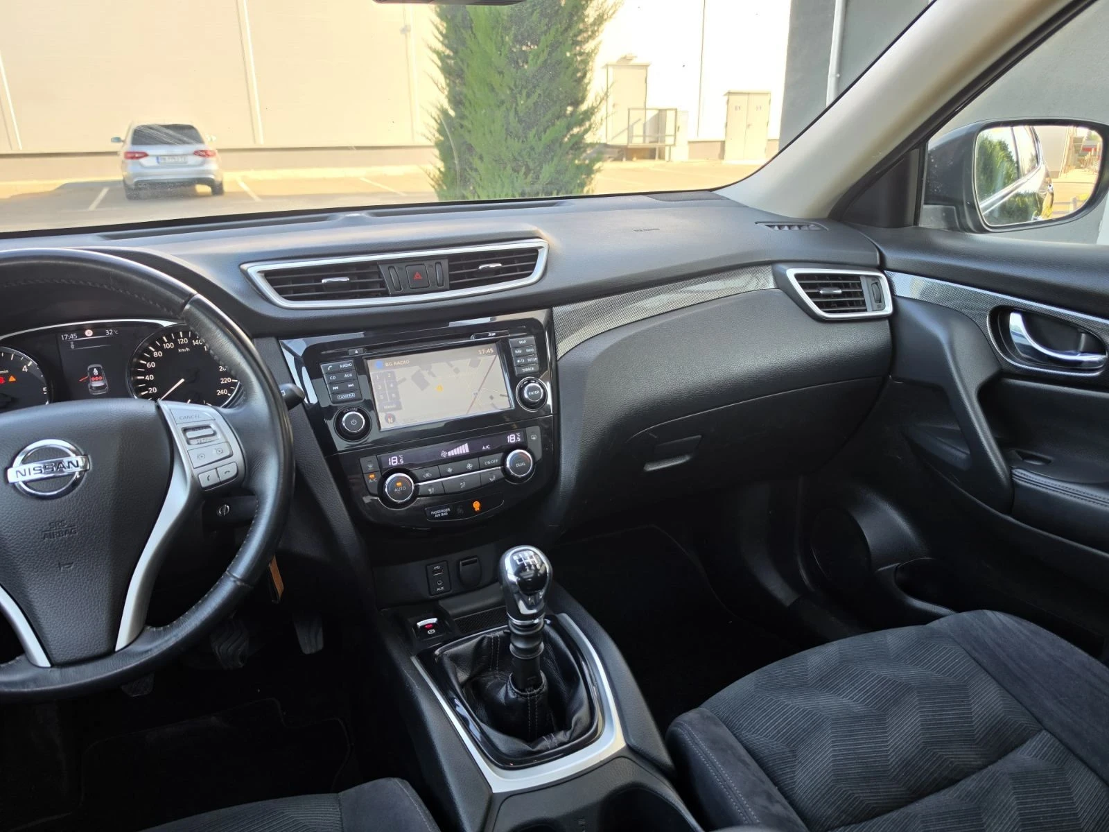 Nissan X-trail 1.6, 4x4, 131 к.с, снимка 17 - Автомобили и джипове - 55736494