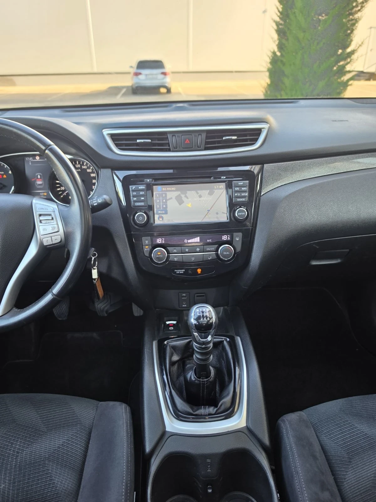 Nissan X-trail 1.6, 4x4, 131 к.с, снимка 9 - Автомобили и джипове - 55736494