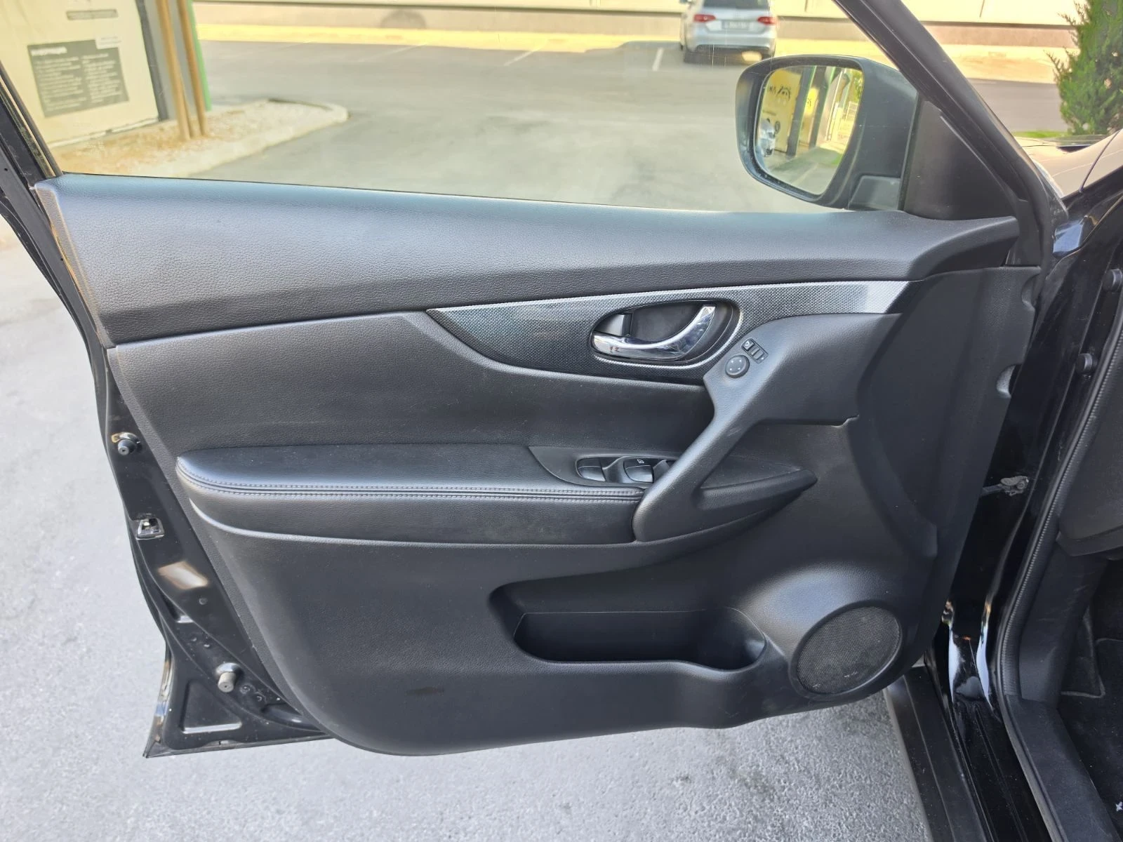 Nissan X-trail 1.6, 4x4, 131 к.с, снимка 12 - Автомобили и джипове - 55736494