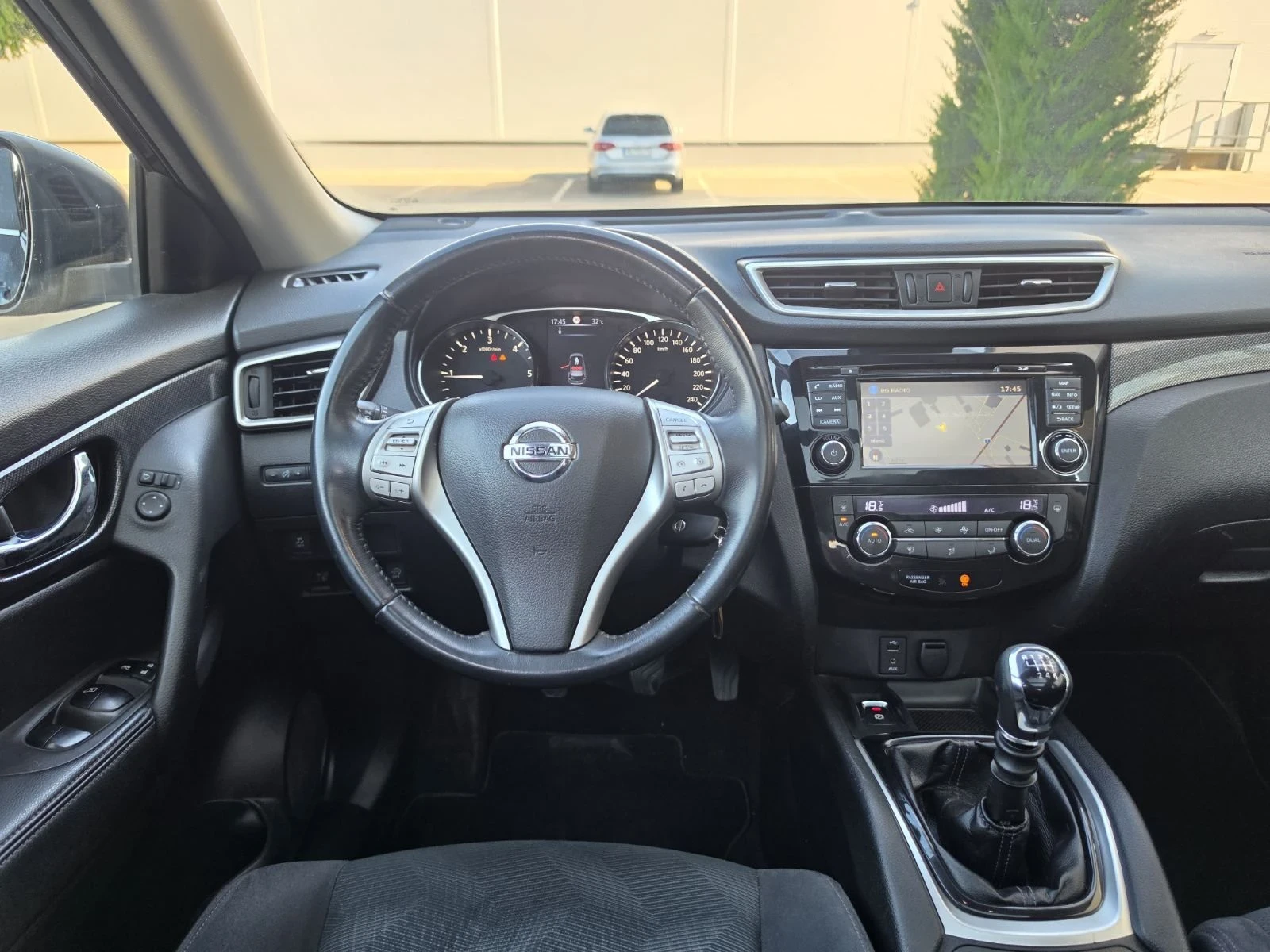 Nissan X-trail 1.6, 4x4, 131 к.с, снимка 10 - Автомобили и джипове - 55736494