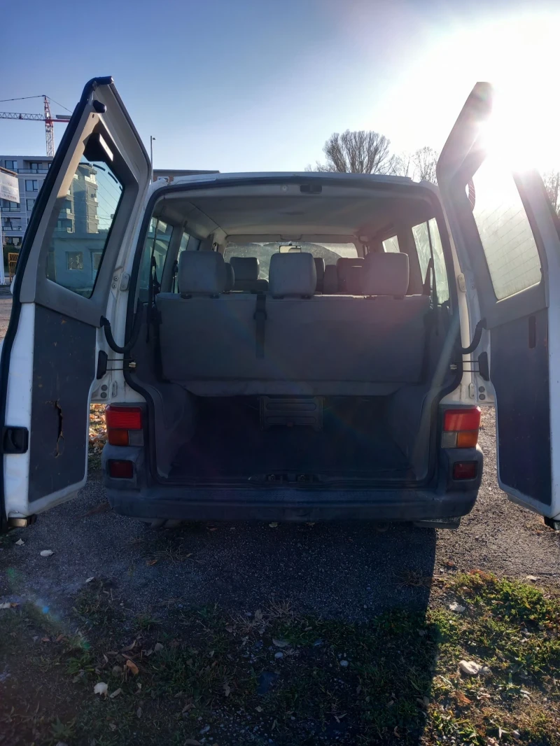 VW Transporter 2.5 TDI, снимка 16 - Бусове и автобуси - 13510090