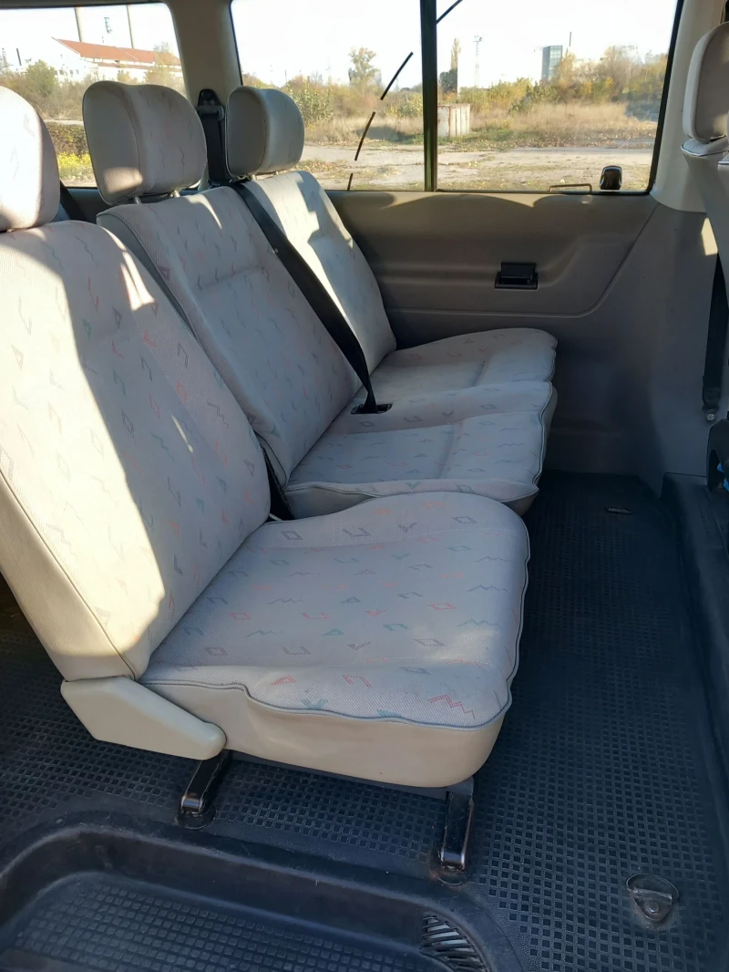 VW Transporter 2.5 TDI, снимка 12 - Бусове и автобуси - 13510090