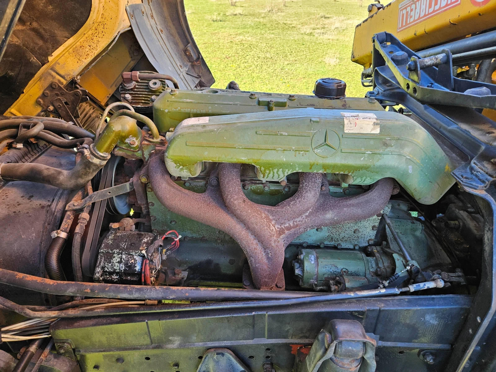 Mercedes-Benz 814 Тристранен Самосвал с кран, снимка 8 - Камиони - 55803614