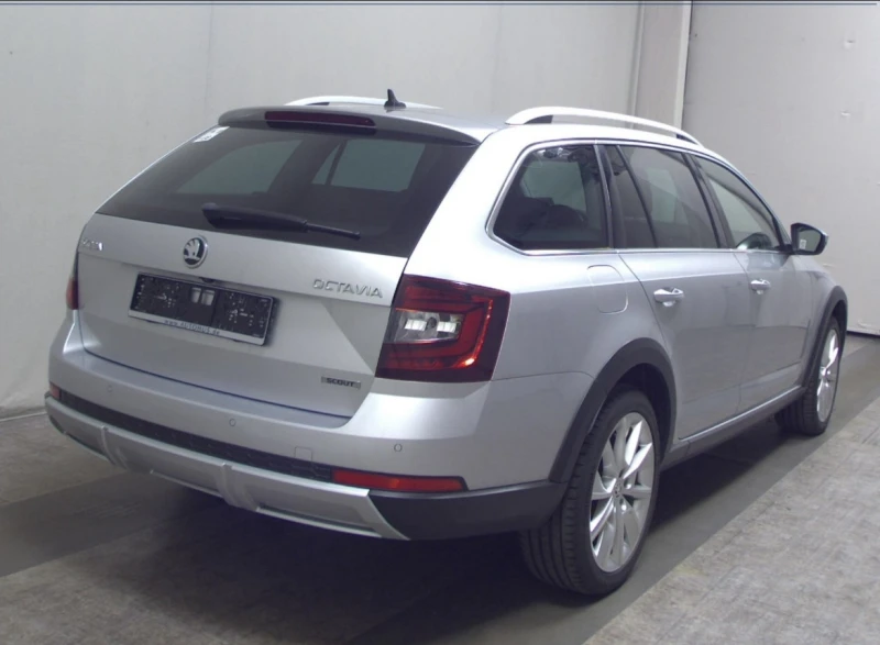 Skoda Octavia 2.0TDI Scout 4x4 LED, снимка 3 - Автомобили и джипове - 47323678