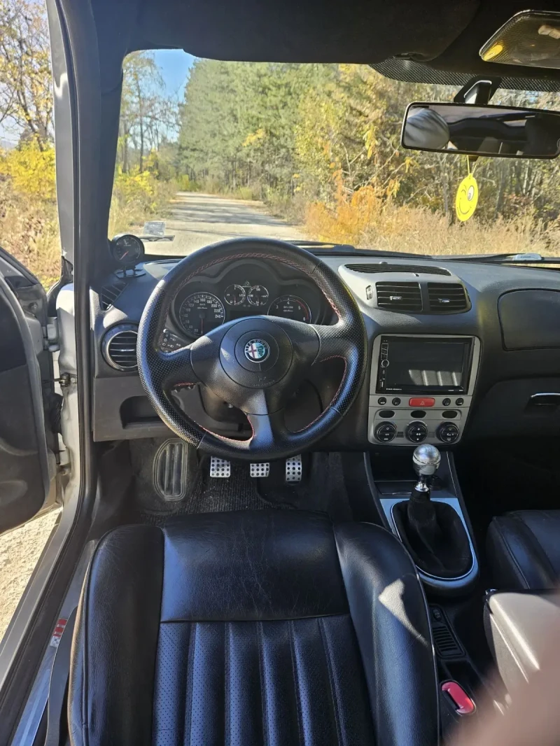 Alfa Romeo 147 1.9 JTD, снимка 10 - Автомобили и джипове - 47877501