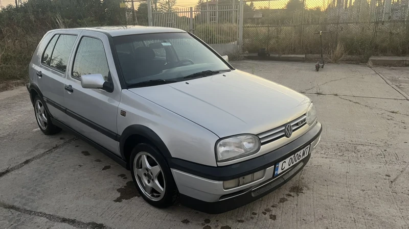 VW Golf, снимка 7 - Автомобили и джипове - 49597692