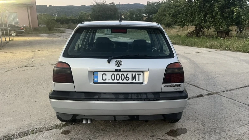 VW Golf, снимка 3 - Автомобили и джипове - 49597692