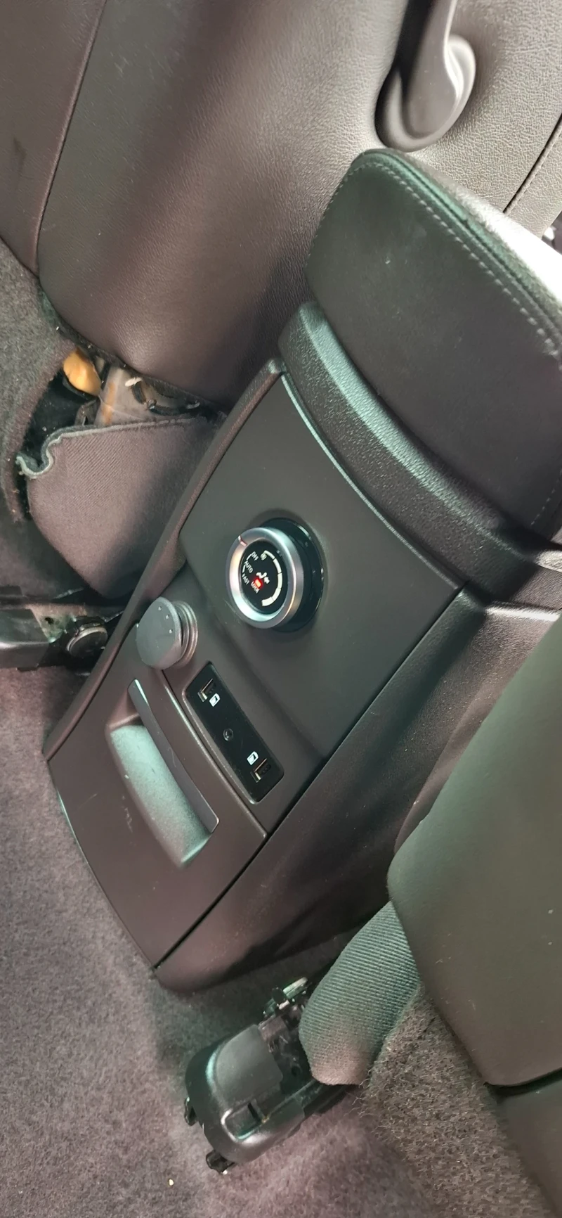 Renault Espace 1.6 dci 7Места  148000км Automatic intence, снимка 14 - Автомобили и джипове - 49621224