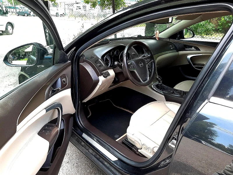 Opel Insignia 1.6 180 к.с. Кожен салон, снимка 9 - Автомобили и джипове - 50561127