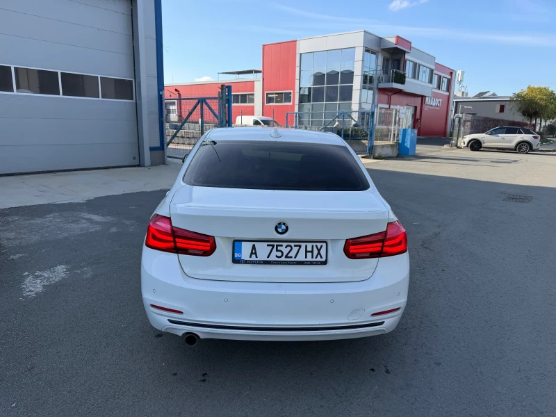 BMW 318 SportLine/ЕДИНСТВЕН собственик, снимка 4 - Автомобили и джипове - 52615892