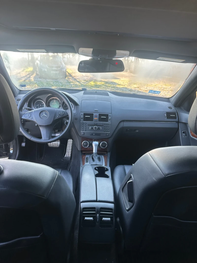 Mercedes-Benz C 300, снимка 11 - Автомобили и джипове - 52740208