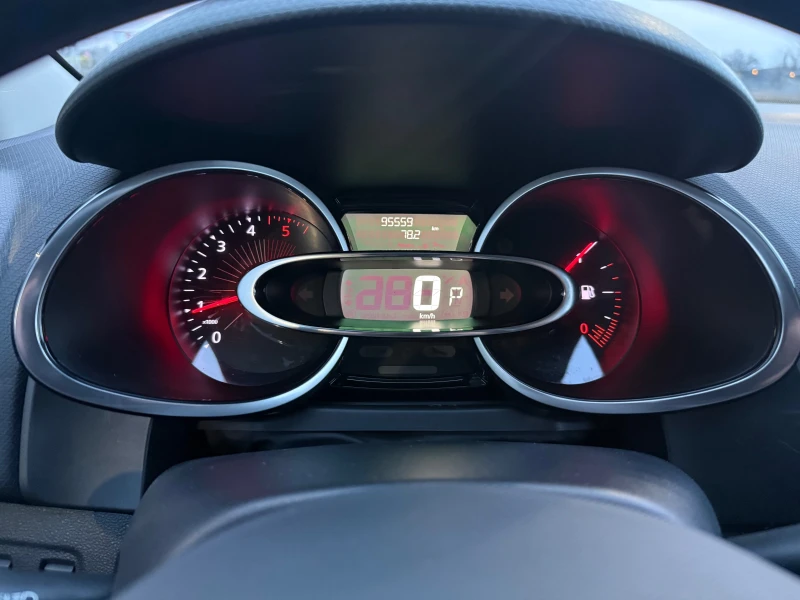 Renault Clio AUTOMAT-1.5dci-NAVI-95000km, снимка 15 - Автомобили и джипове - 52903443