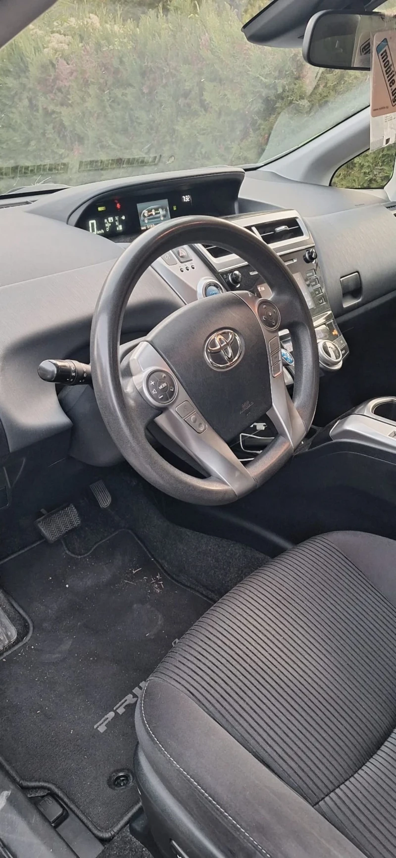 Toyota Prius Prius plus 1.8 hibrid 7 местен, снимка 8 - Автомобили и джипове - 53390384