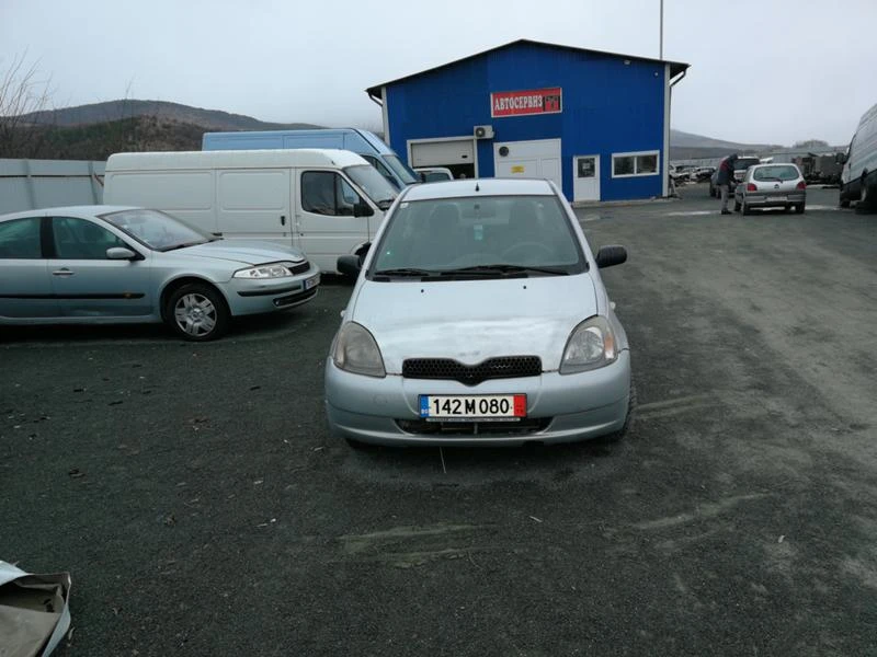 Toyota Yaris 1.0 VVTI, снимка 1 - Автомобили и джипове - 47183761