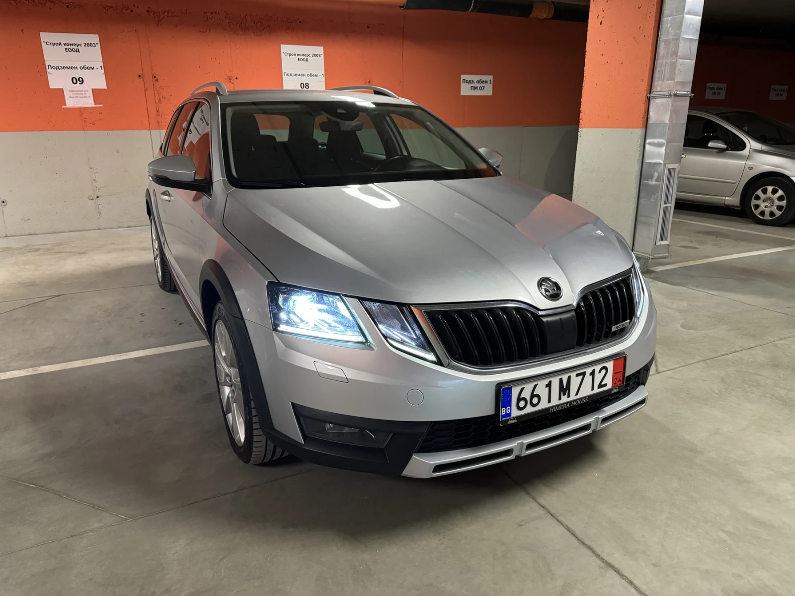 Skoda Octavia 2.0TDI Scout 4x4 LED Matrix FULL Налична ЛИЗИНГ - изображение 10