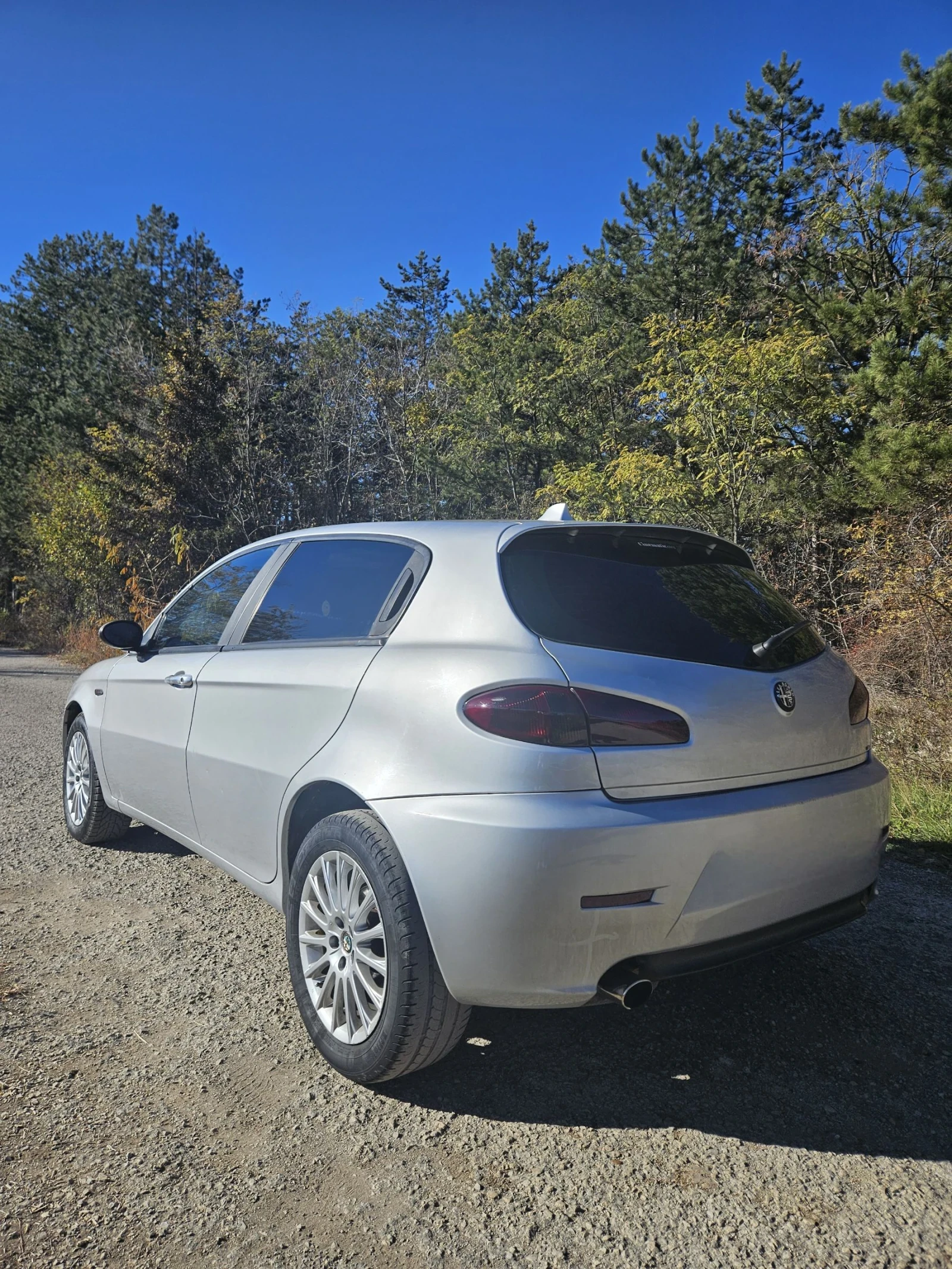 Alfa Romeo 147 1.9 JTD - изображение 6