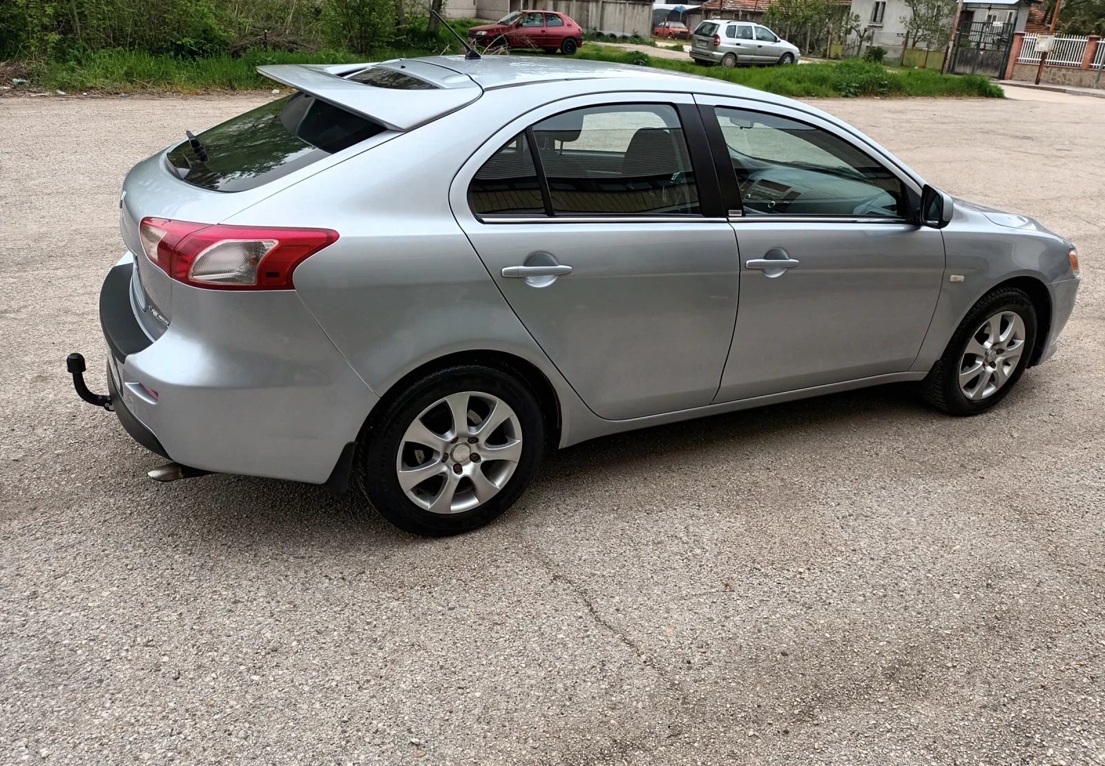 Mitsubishi Lancer 1.8-143к.с.ВЕРИГА - изображение 4