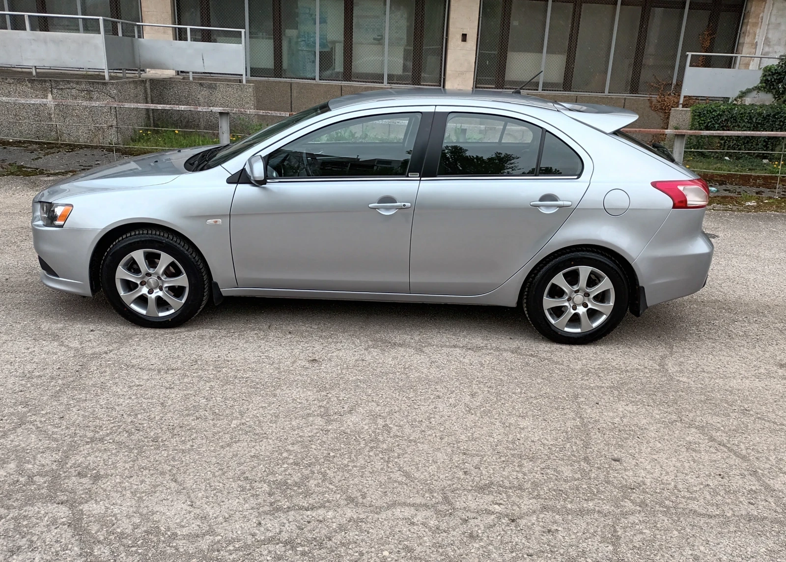 Mitsubishi Lancer 1.8-143к.с.ВЕРИГА - изображение 7