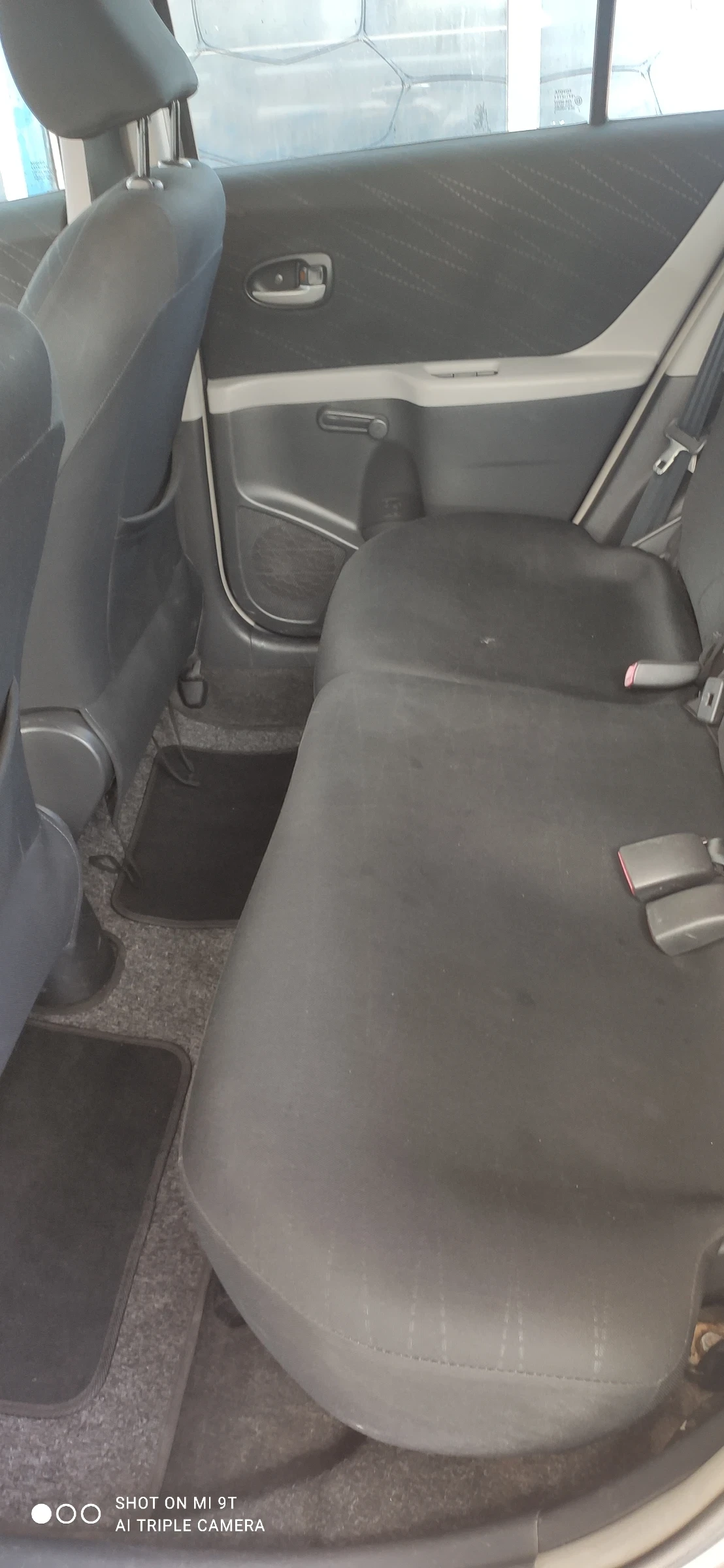 Toyota Yaris  - изображение 7