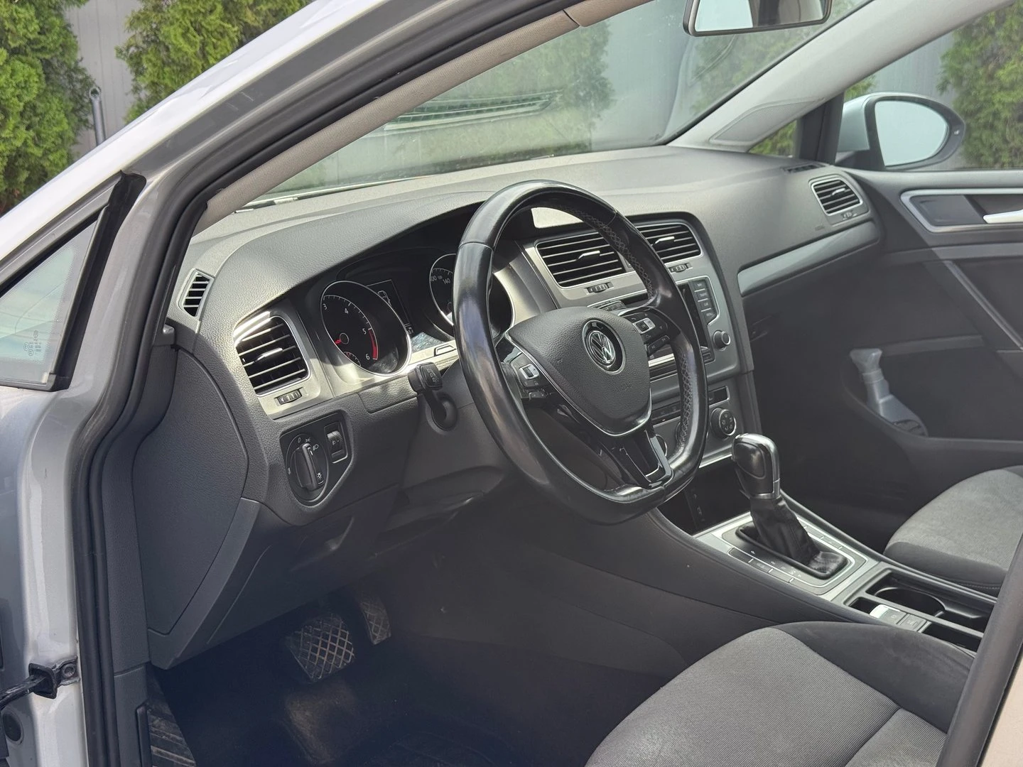 VW Golf Trendline 1.6TDI BMT - изображение 5