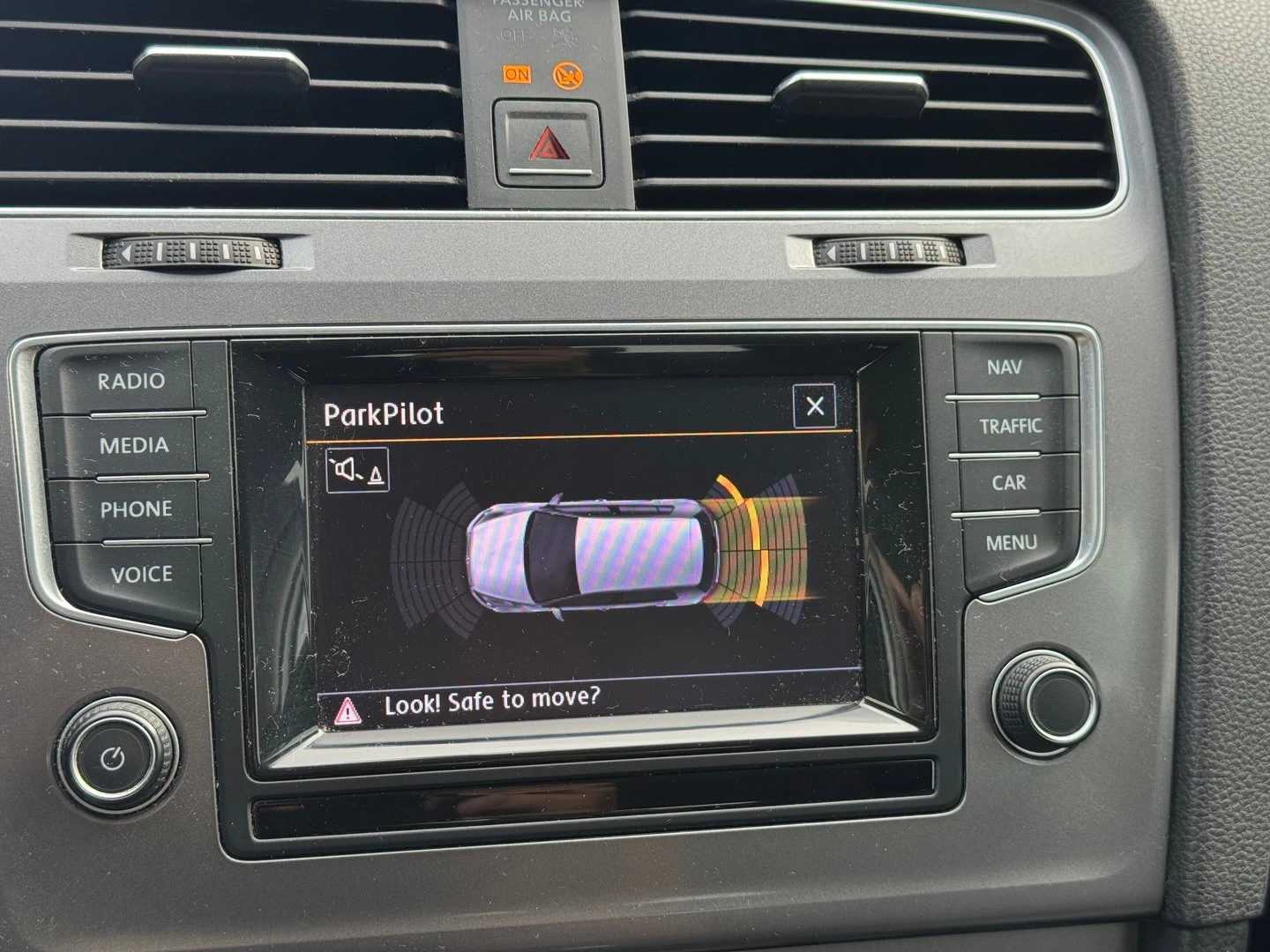 VW Golf Trendline 1.6TDI BMT - изображение 9