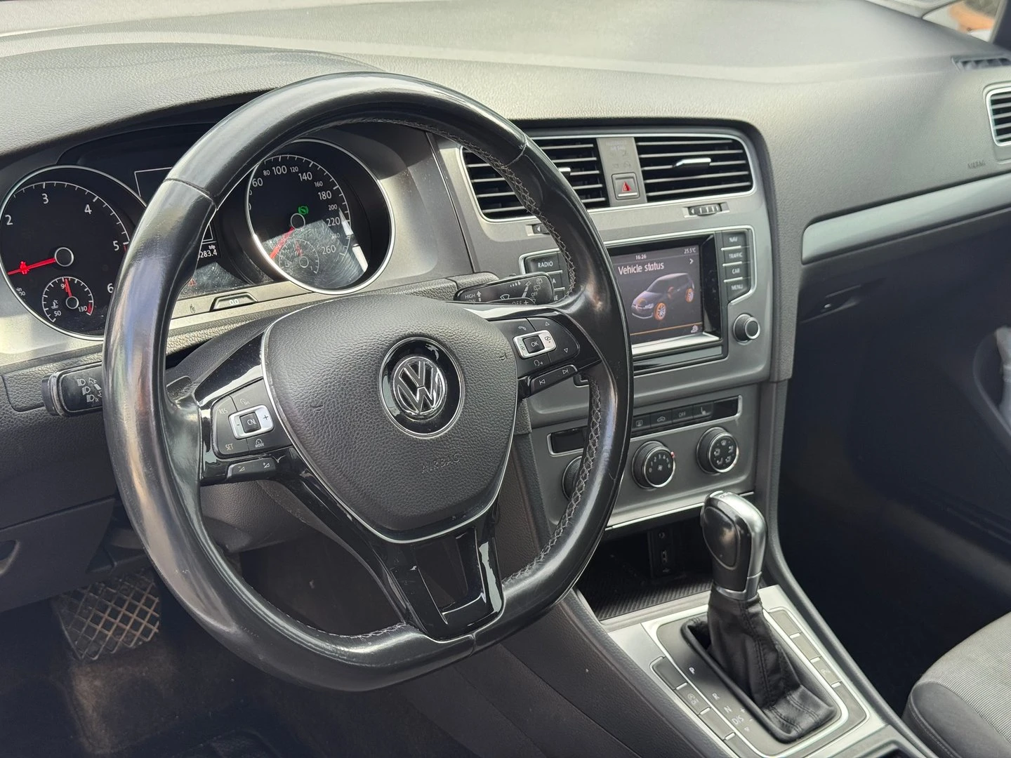 VW Golf Trendline 1.6TDI BMT - изображение 6