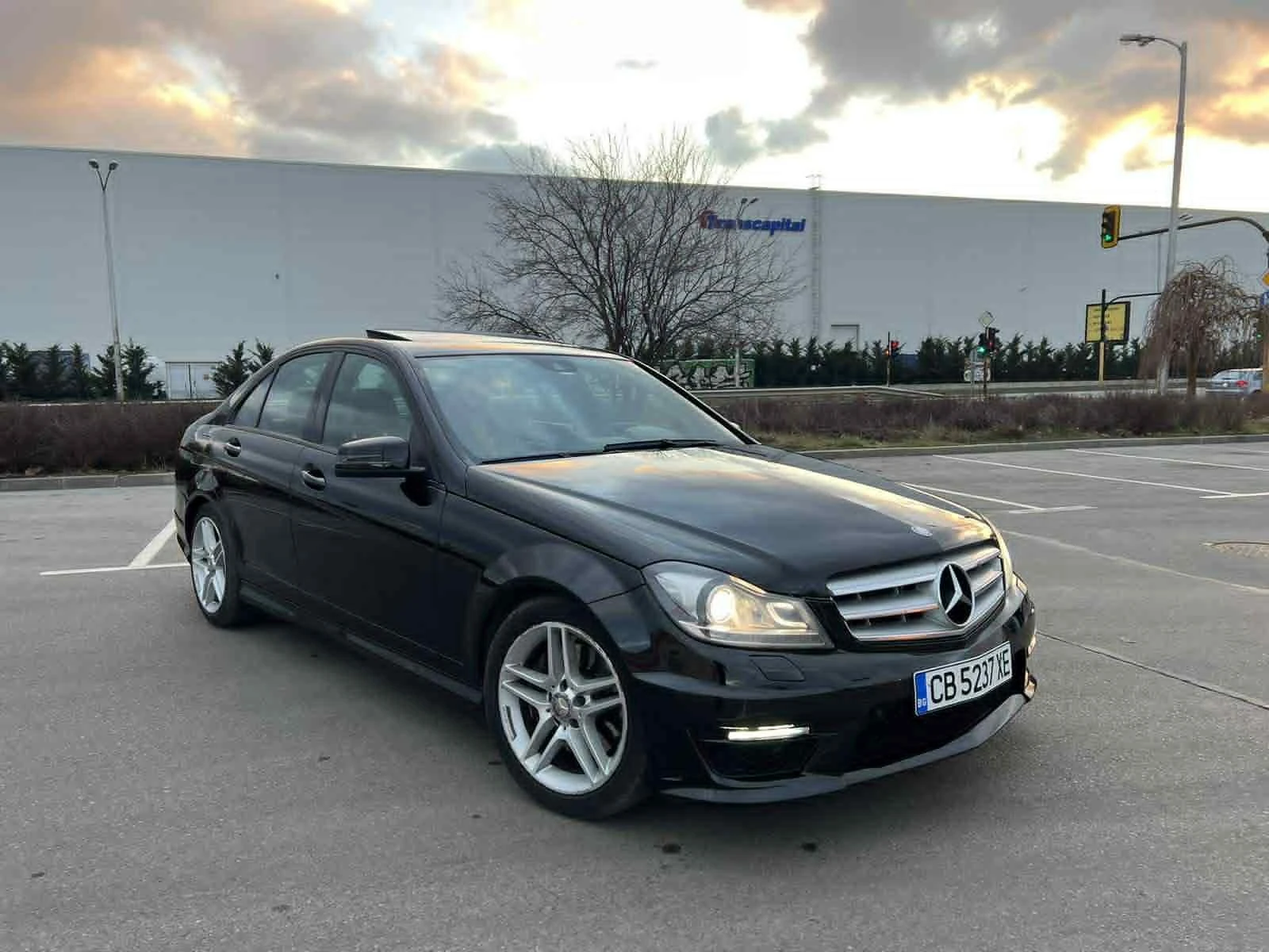Mercedes-Benz C 300 6.3 AMG PACK * * НАЛИЧЕН * *  - изображение 2