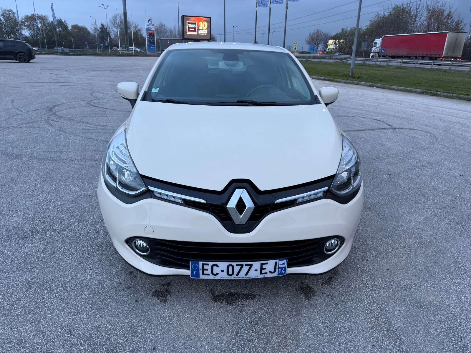 Renault Clio AUTOMAT-1.5dci-NAVI-95000km - изображение 2