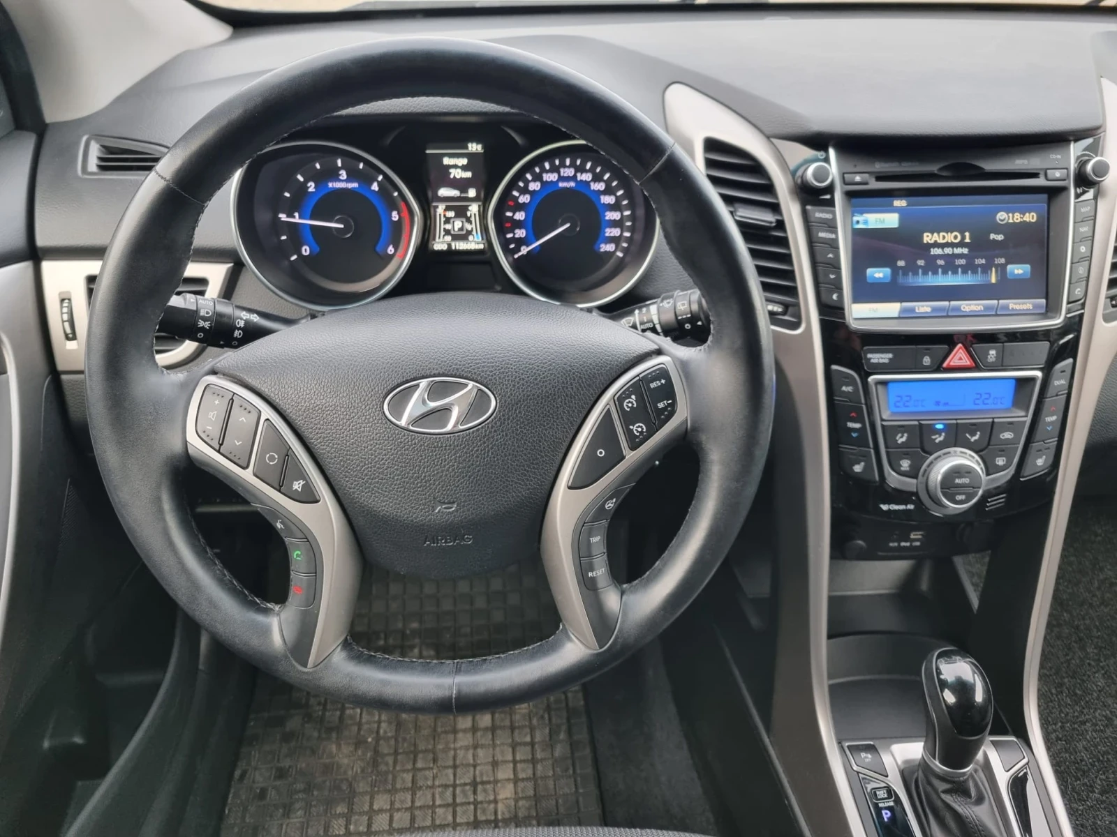 Hyundai I30 1.6CRDi ШВЕЙЦАРИЯ, снимка 10 - Автомобили и джипове - 53778538
