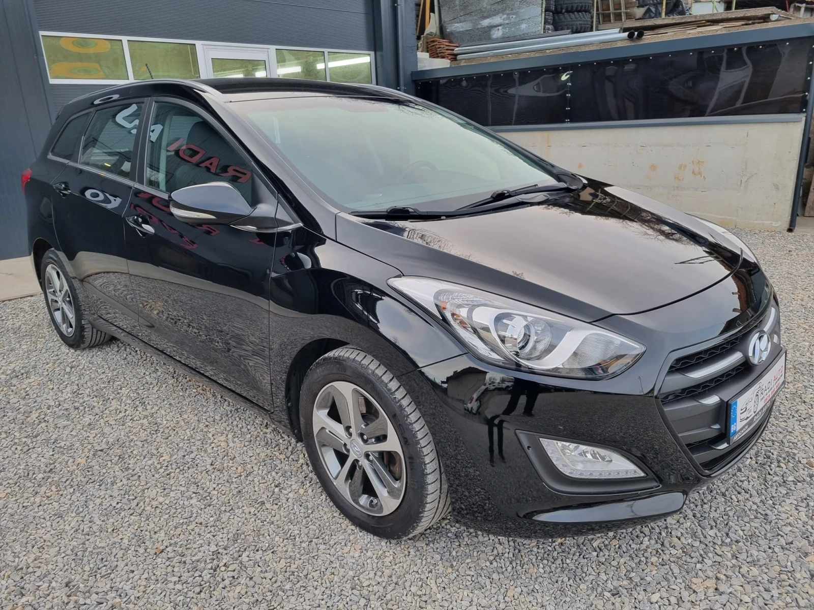 Hyundai I30 1.6CRDi ШВЕЙЦАРИЯ, снимка 2 - Автомобили и джипове - 53778538