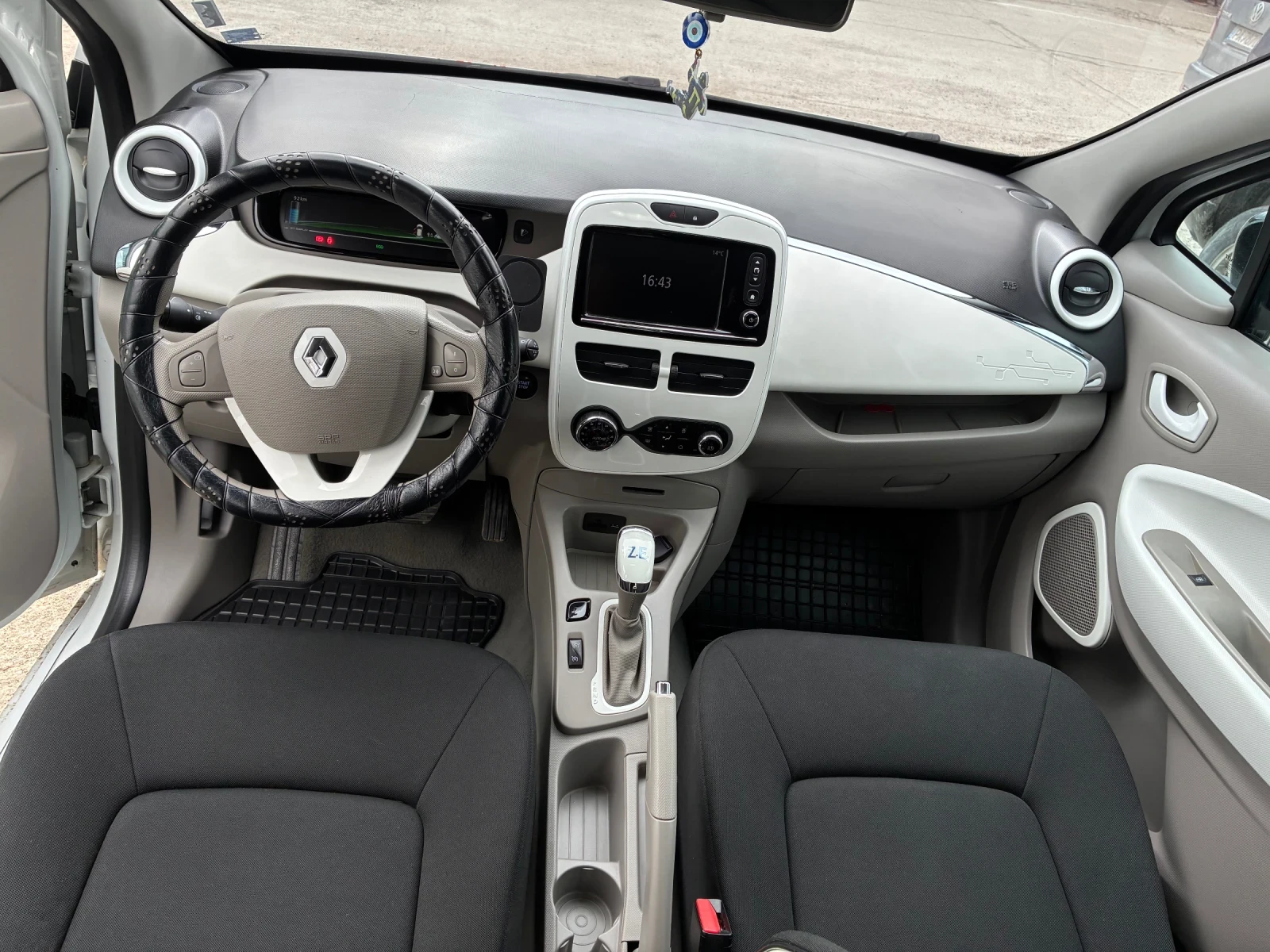 Renault Zoe Q210 26kWh, снимка 8 - Автомобили и джипове - 54030307