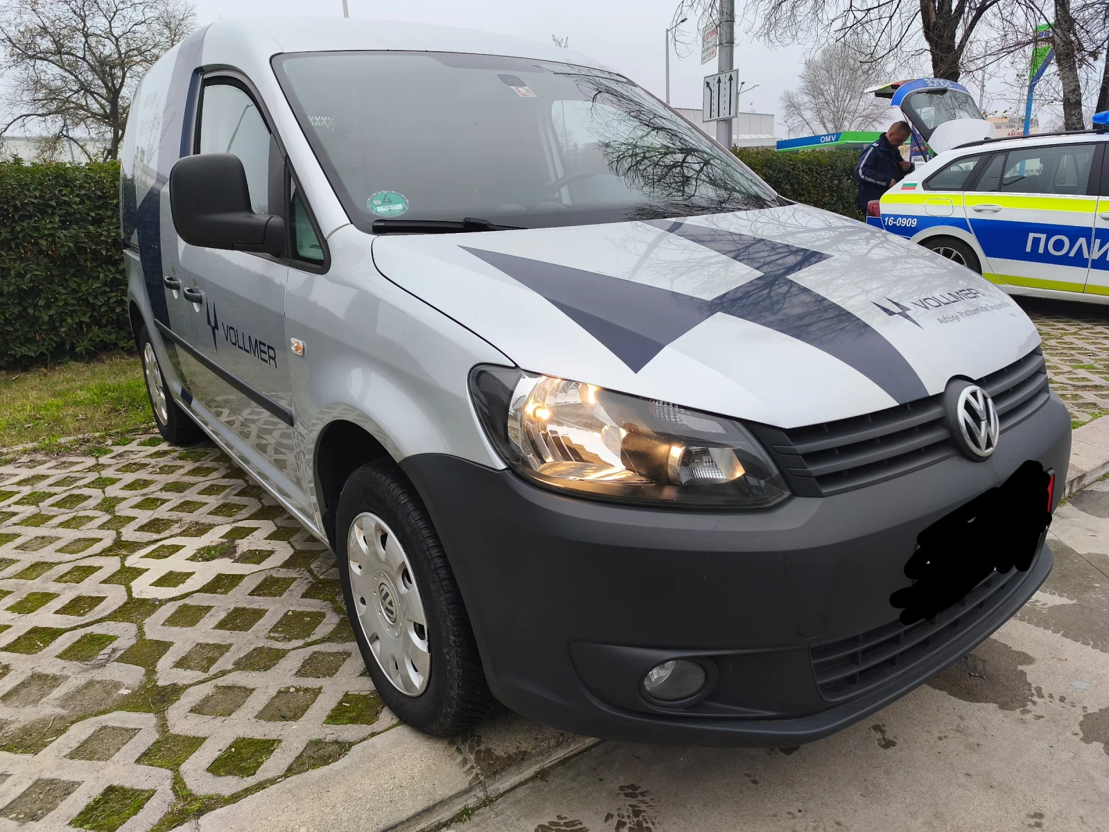 VW Caddy 1.6 dizel, снимка 4 - Автомобили и джипове - 54122243