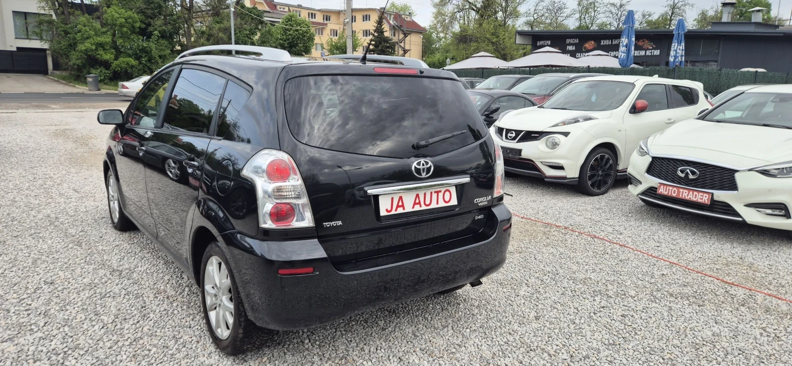 Toyota Corolla verso 2.2D-136кс. 7мес., снимка 6 - Автомобили и джипове - 54478123