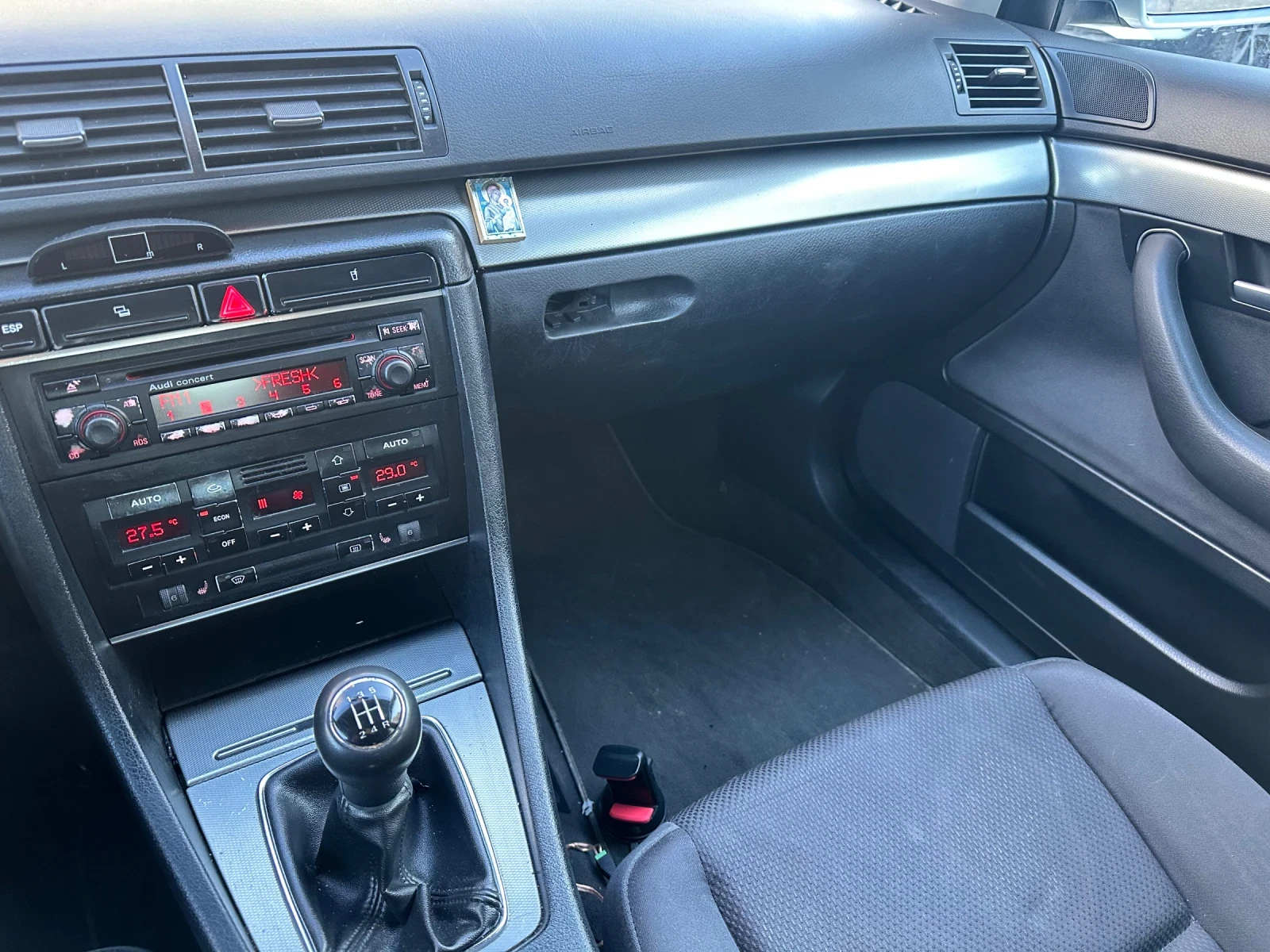 Audi A4 ГАЗ 2, 0 седан, снимка 7 - Автомобили и джипове - 54658228