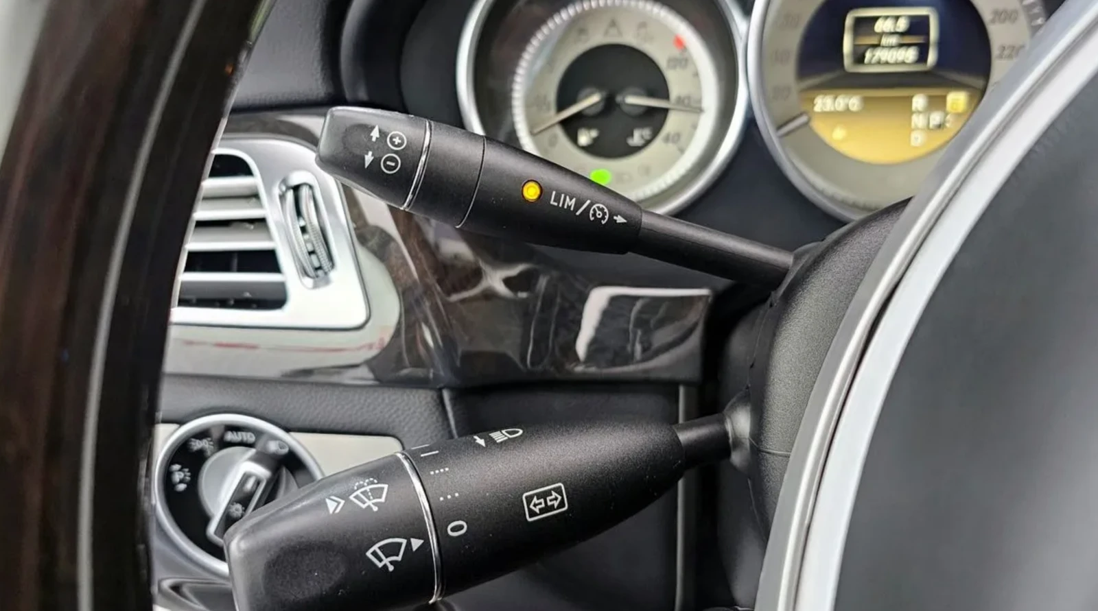 Mercedes-Benz CLS 350 Задна Камера* Blind spot* Крайна цена* , снимка 15 - Автомобили и джипове - 54681629