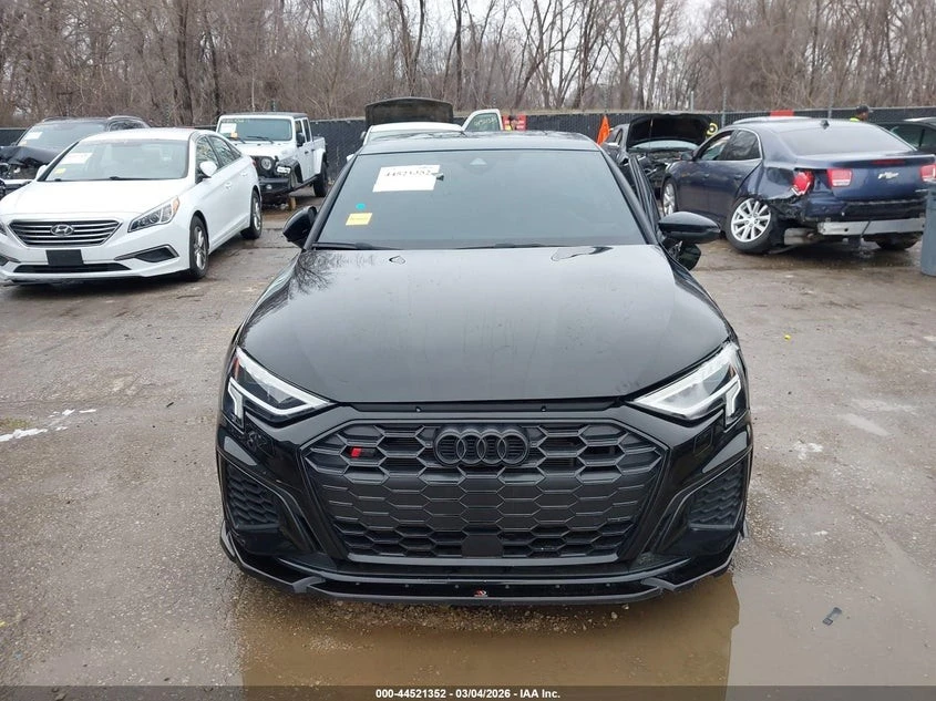 Audi S3 PREMIUM PLUS Автокредит Цена до България, снимка 2 - Автомобили и джипове - 55133199