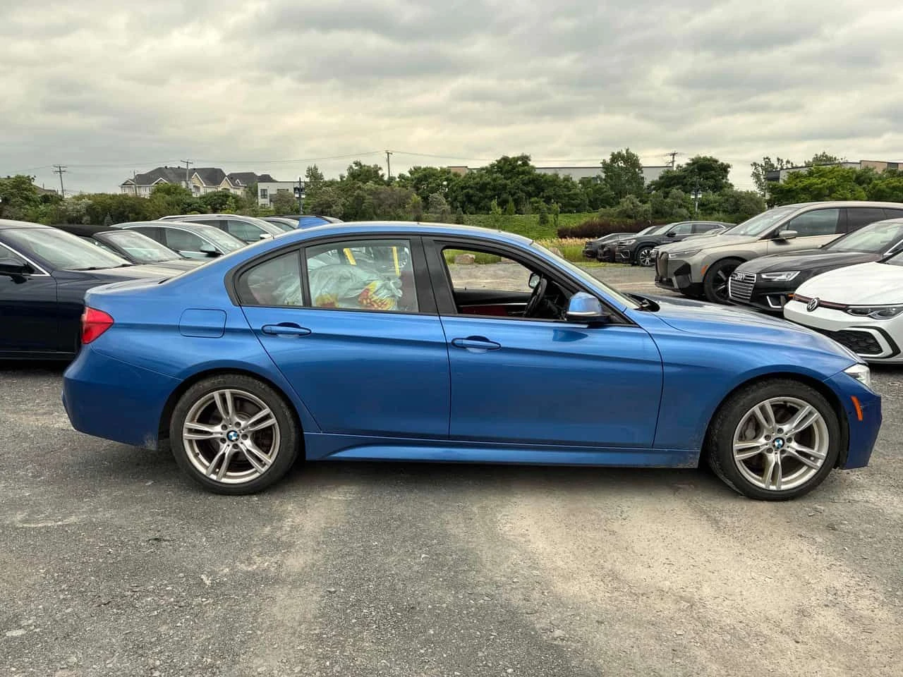 BMW 330 * 330i xDrive * АВТОКРЕДИТ БЕЗ ПЪРВОНАЧАЛНА ВНОСКА, снимка 3 - Автомобили и джипове - 55290636