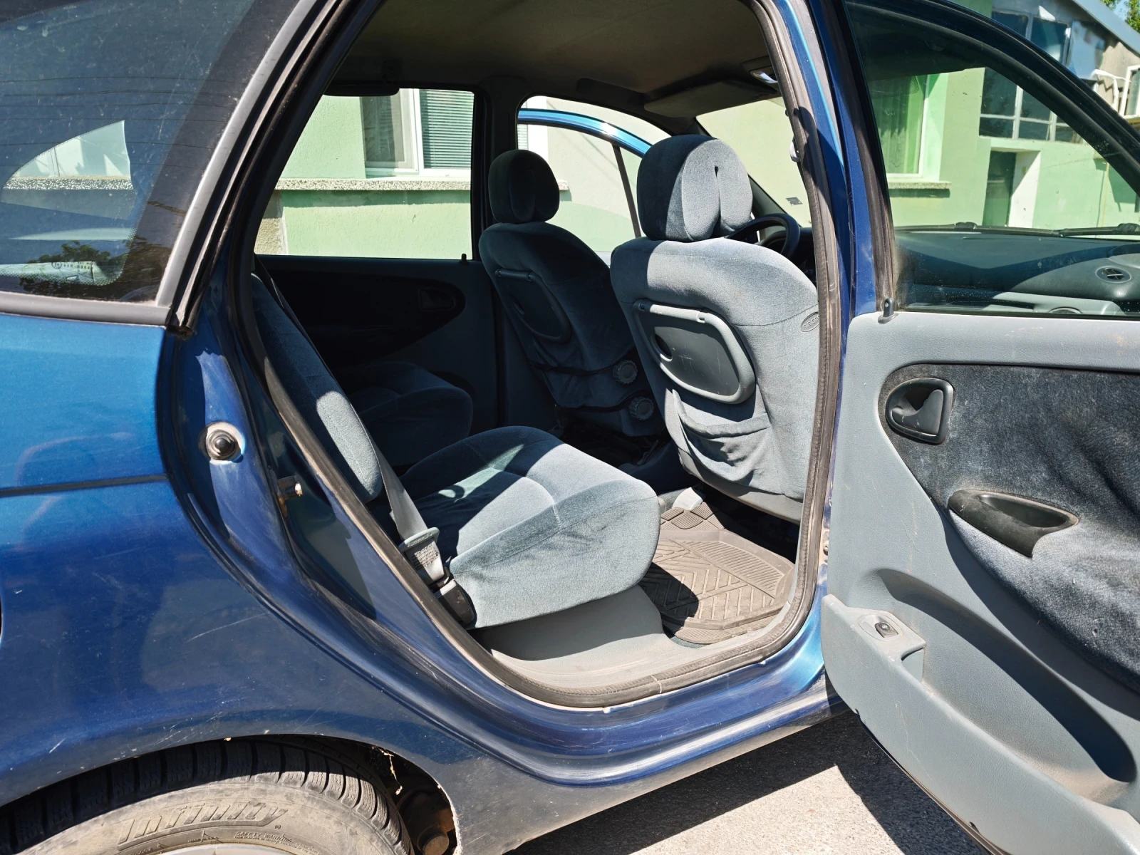 Renault Scenic 1.9 DTi, снимка 9 - Автомобили и джипове - 55679981