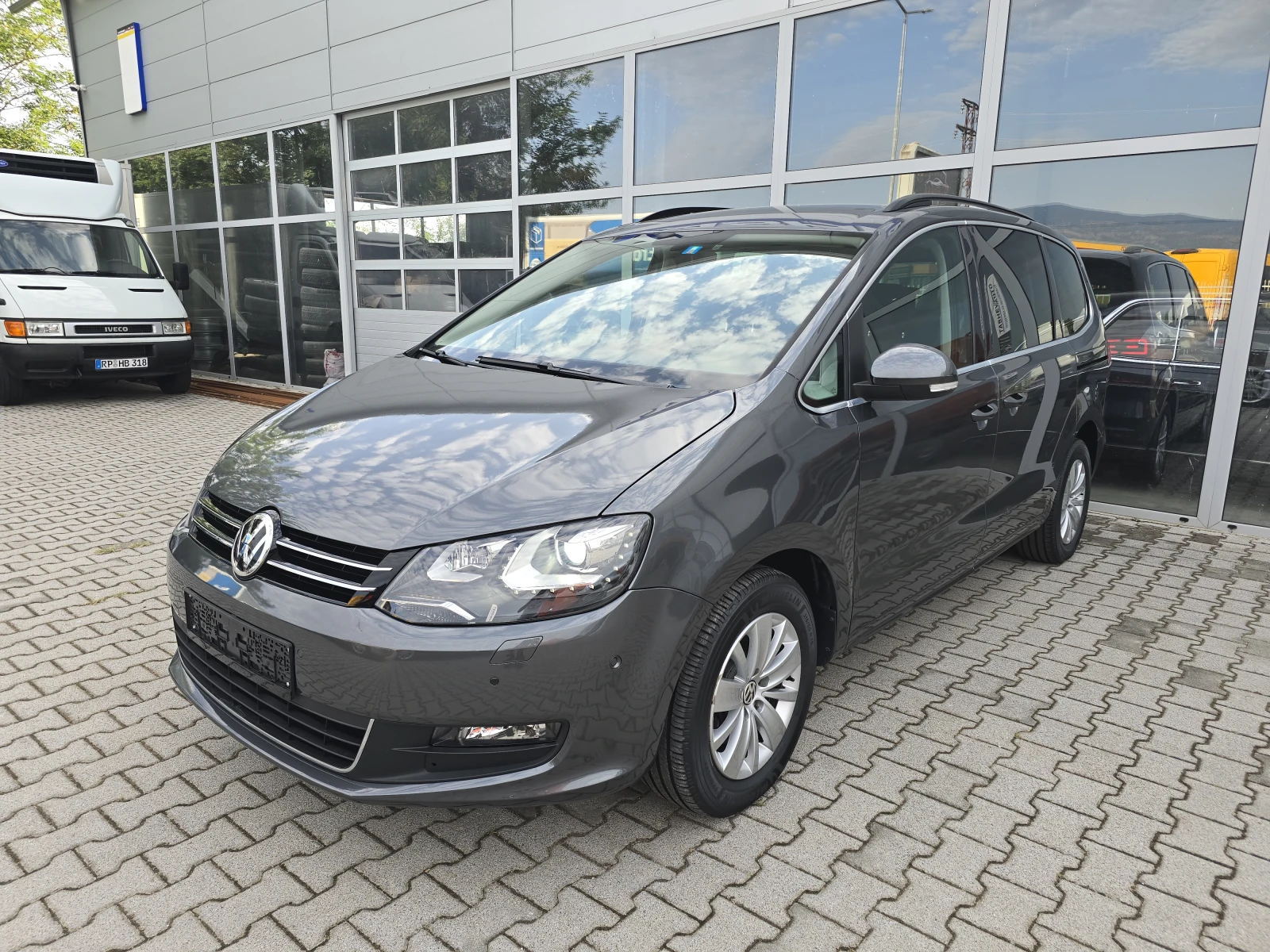 VW Sharan 7-места!DSG!Facelift!Швейцария!!, снимка 5 - Автомобили и джипове - 55894095