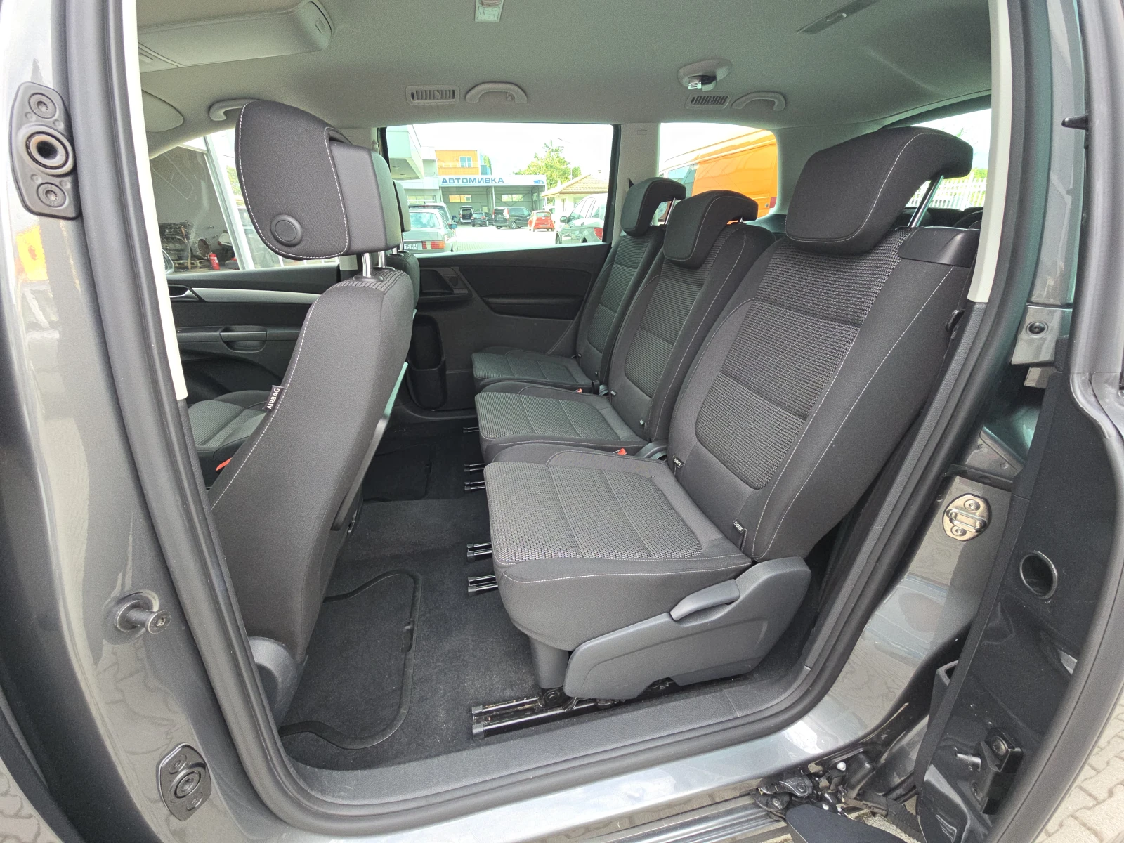 VW Sharan 7-места!DSG!Facelift!Швейцария!!, снимка 13 - Автомобили и джипове - 55894095